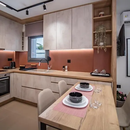 Nestia Urban 4*