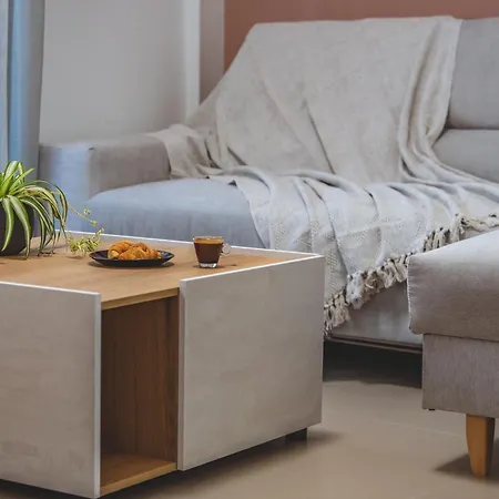 Nestia Urban Aparthotel