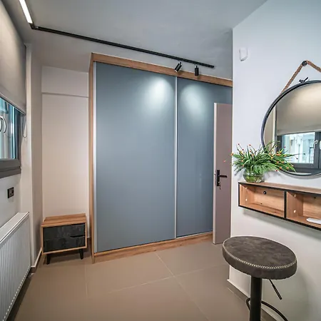 Nestia Urban Aparthotel 4*