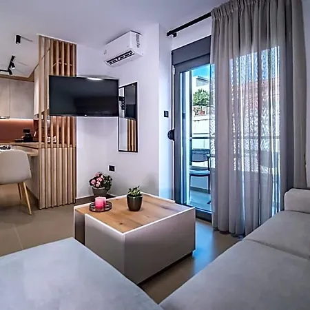 Nestia Urban Aparthotel