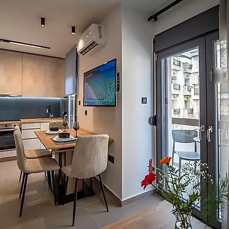 Aparthotel Nestia Urban 4*