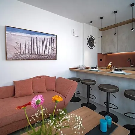 Nestia Urban Aparthotel